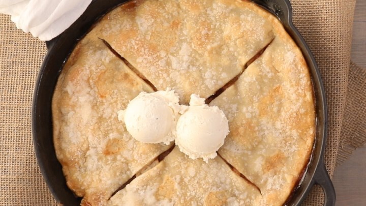 Grandma's Iron Skillet Apple Pie
